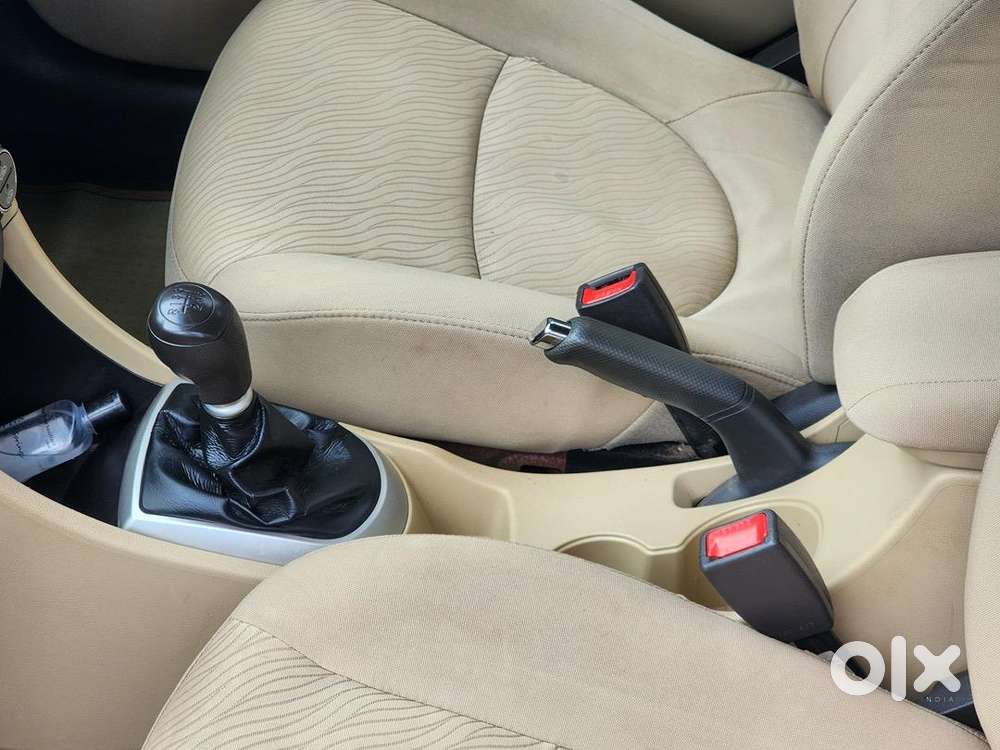 Hyundai Fluidic Verna 2012 Diesel 142000 Km Driven