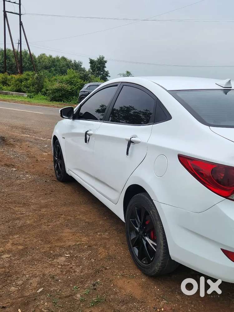 Hyundai Verna 2012 Diesel Manual