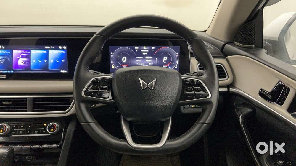 Mahindra Xuv700 2.2 Ax 7 Diesel At Luxury Pack Str, 2022, Diesel