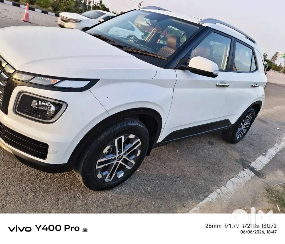 Hyundai Venue  Top Model,sun Roof ,adas,abs,line Assistant 2024