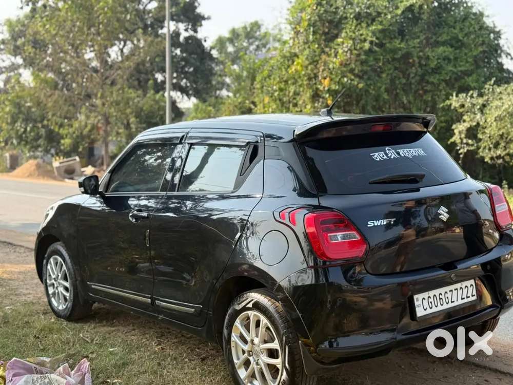 Maruti Suzuki Swift 2023 Petrol Well Maintained Push Start Black Color