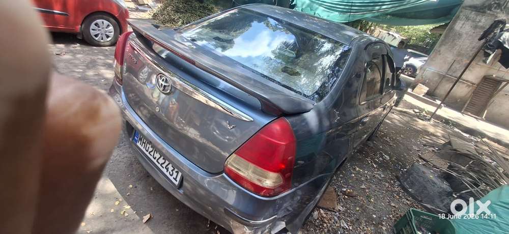 Toyota Etios V, 2013, Petrol