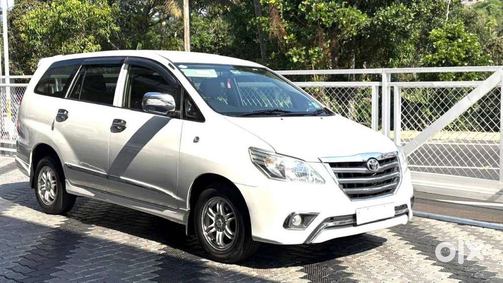 Toyota Innova, 2015