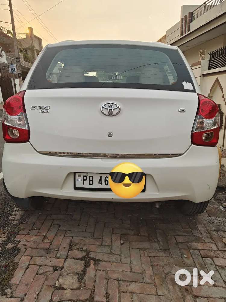 Toyota Etios Liva G 2015
