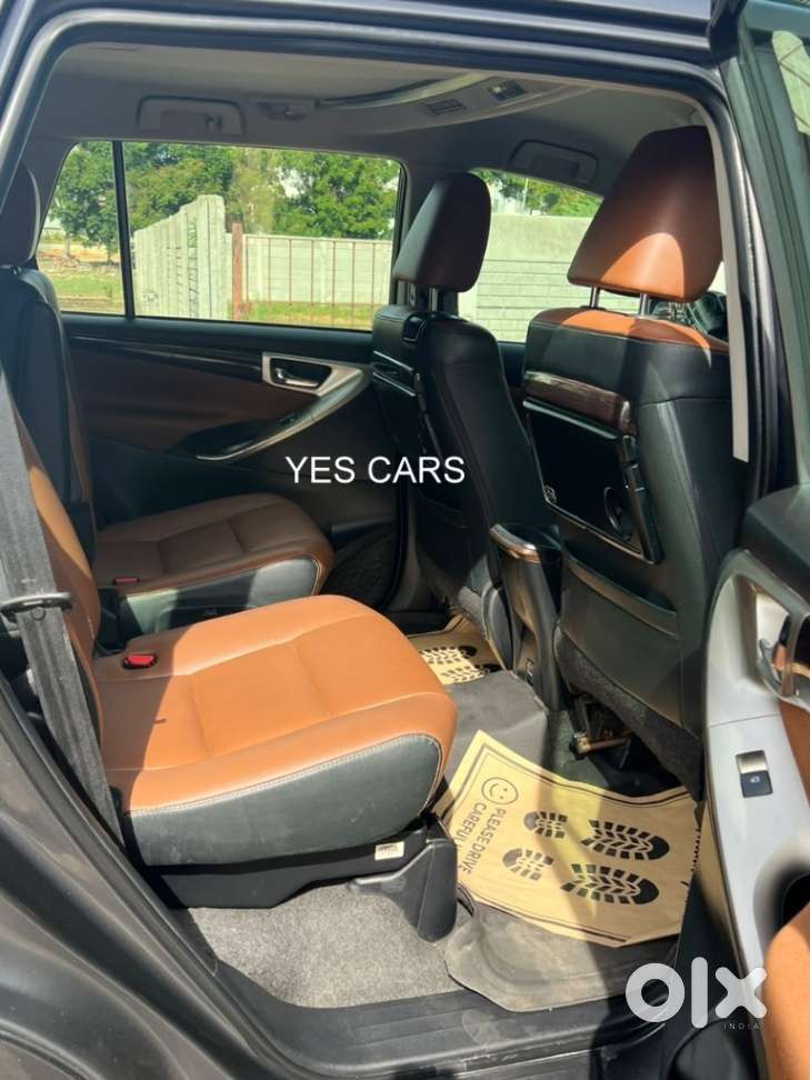 Toyota Innova Crysta 2.8z Automatic, 2022, Diesel