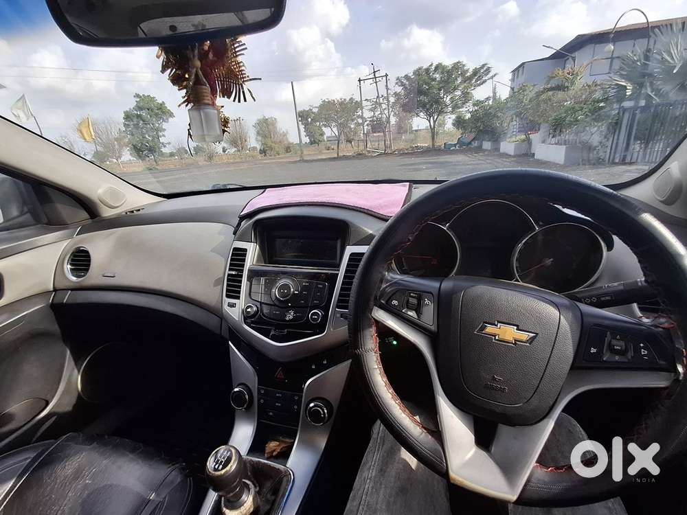 Chevrolet Cruze Diesel 2011. Top Model With Sunroof.
