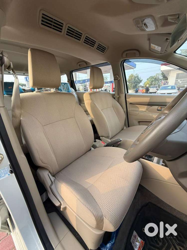 Maruti Suzuki Ertiga Vxi (o) Cng, 2024, Petrol