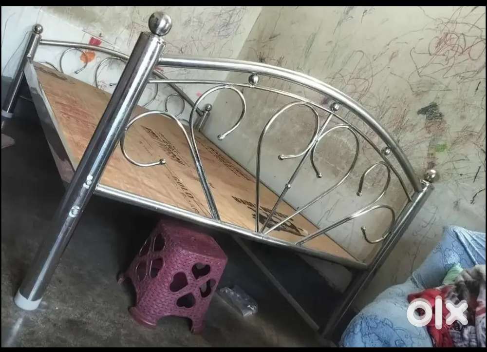 Steel bed 7x5