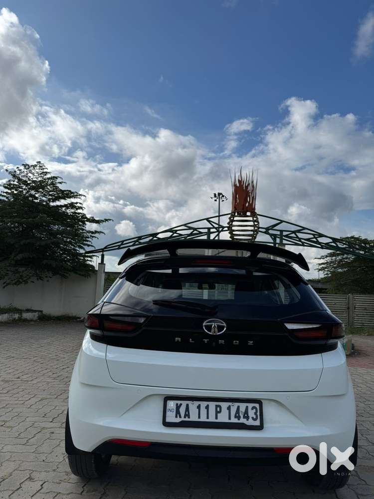Tata Altroz 1.2 Xm Plus, 2023, Petrol