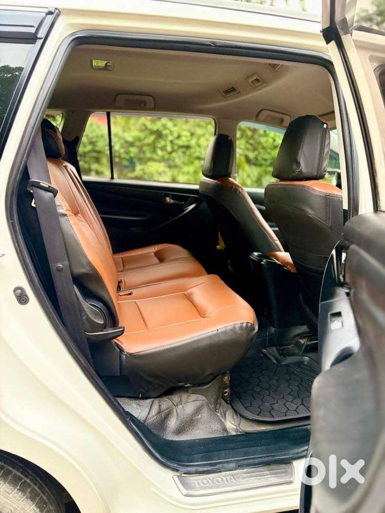 Toyota Innova Crysta 2.4 G Mt, 2016, Diesel