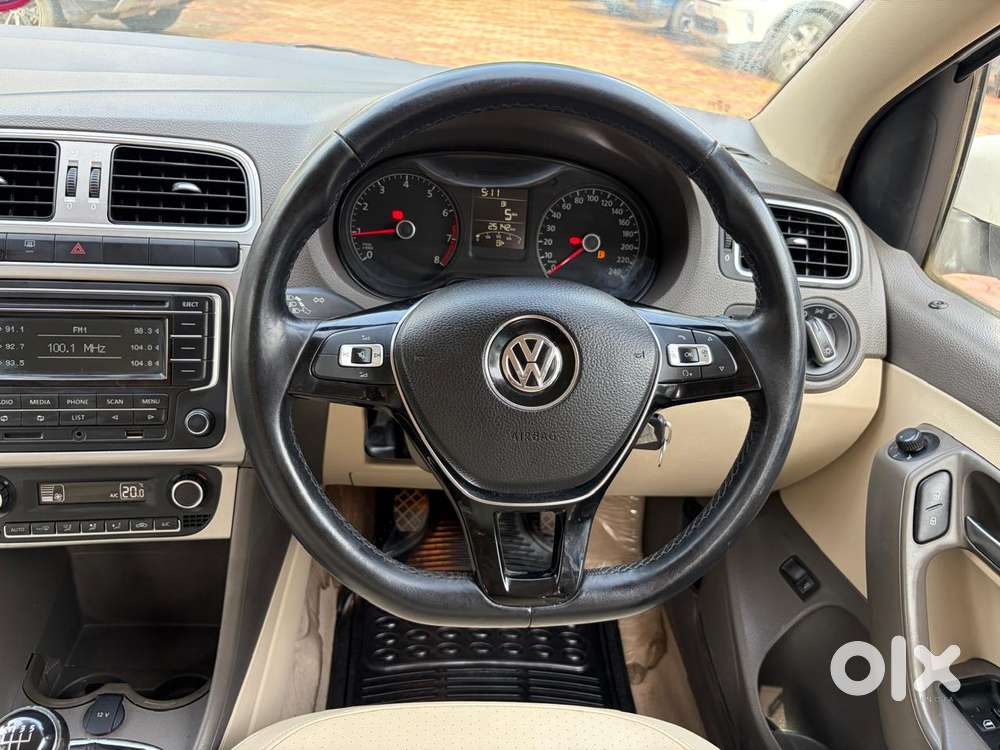 Volkswagen Vento Petrol Highline, 2015, Petrol