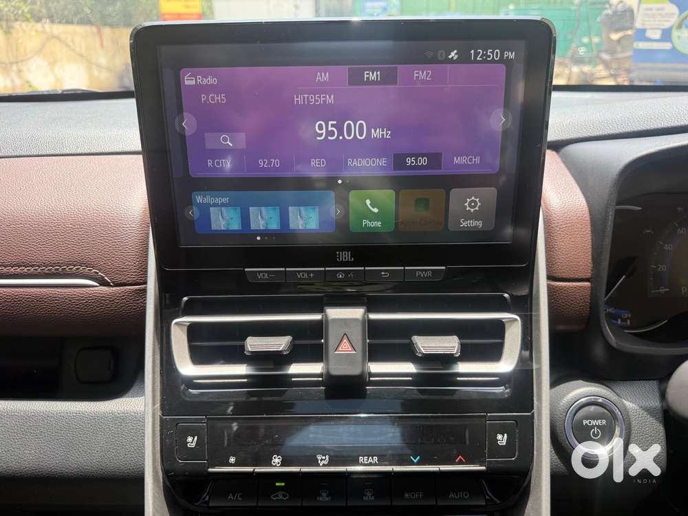 Toyota Innova Hycross 2.0 Zx (o) Hybrid 7 Str, 2025, Petrol