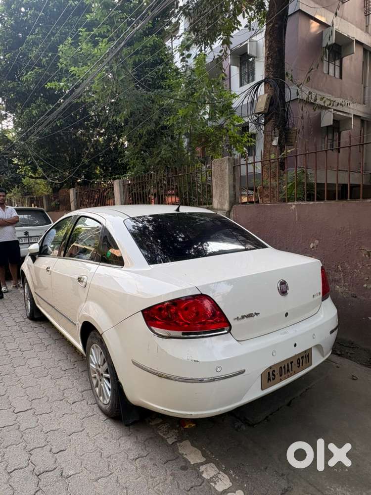Fiat Linea Petrol Manual 2011