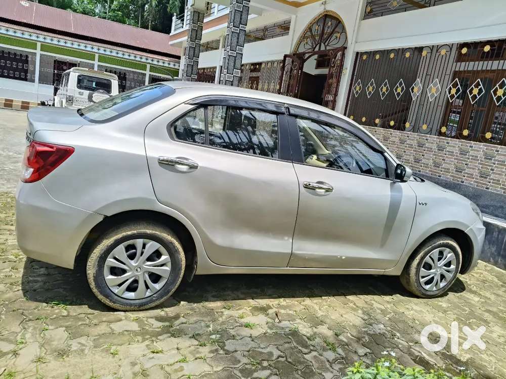 Maruti Suzuki Dzire 2023 Petrol 77000 Km Driven