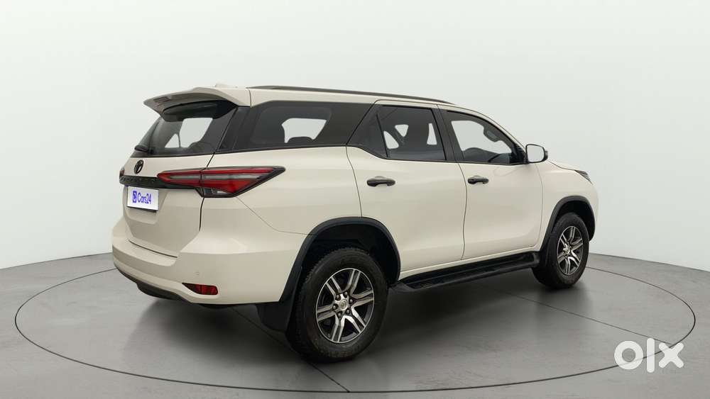 Toyota Fortuner [2021-ongoing] 2.7 2wd Petrol Mt, 2024, Petrol