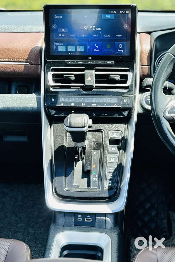 Toyota Innova Hycross 2.0 Zx (o) Hybrid 7 Str, 2023, Petrol