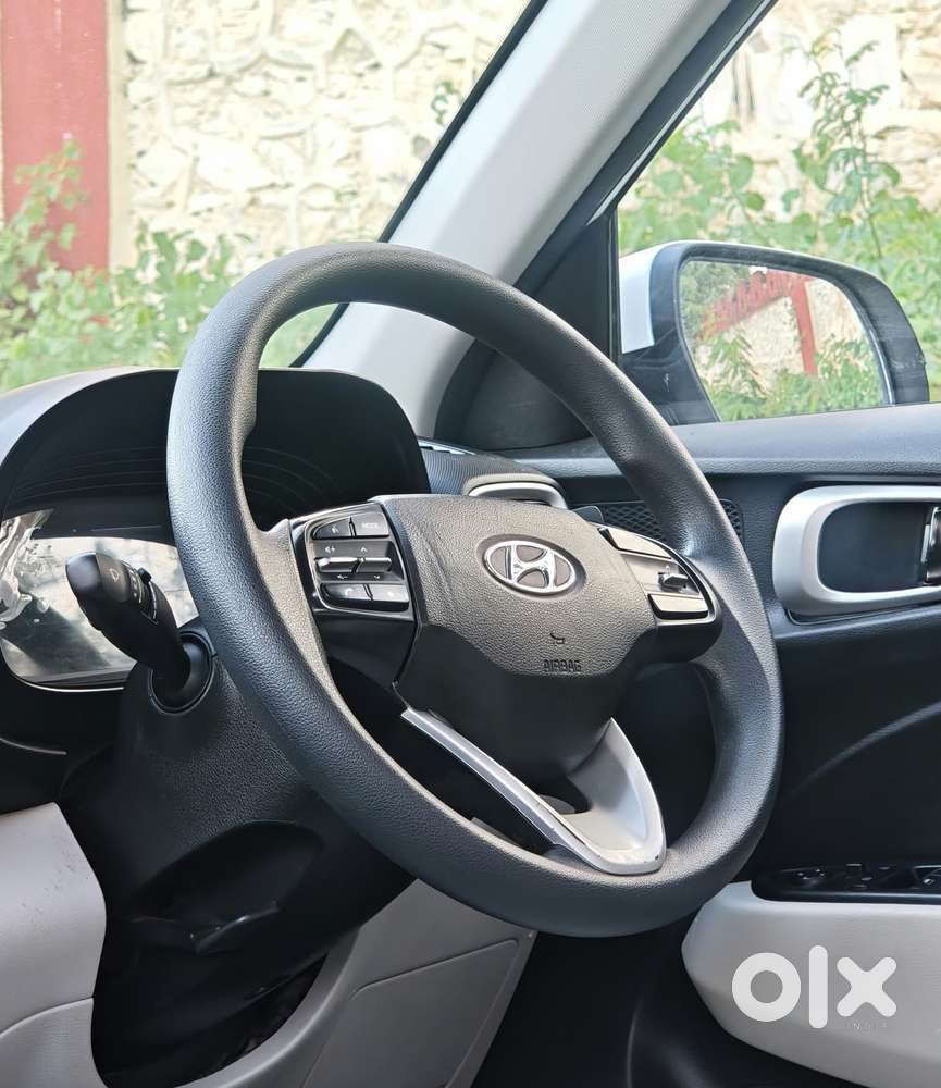 Hyundai Venue S (o) 1.0 Turbo Mt, 2022, Petrol