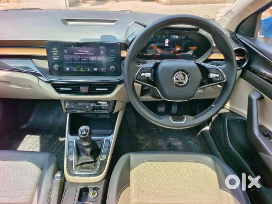 Skoda Slavia 1.0 Tsi Style, 2023, Petrol