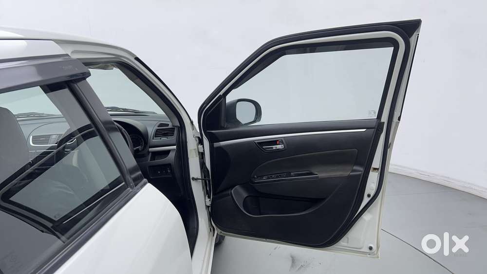 Maruti Suzuki Swift 2018 Vxi, 2017, Petrol