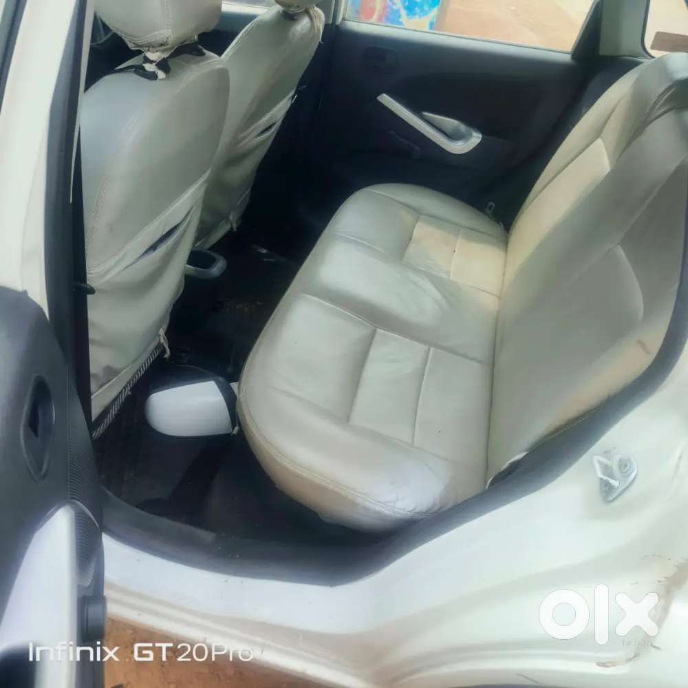 Ford Figo 2012 Diesel 102000 Km Driven