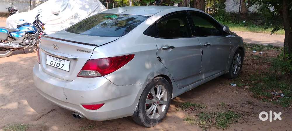 Hyundai Verna 2011 Diesel 130000 Km Driven