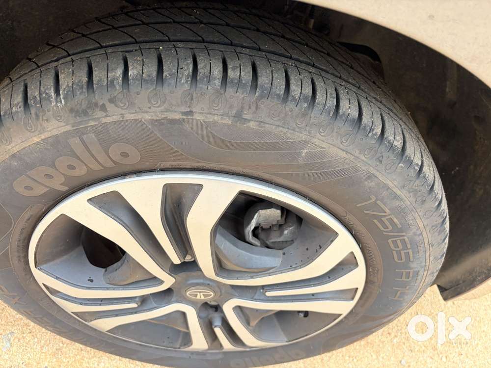 Tata Tiago 1.2 Revotron Xt (o), 2024, Petrol
