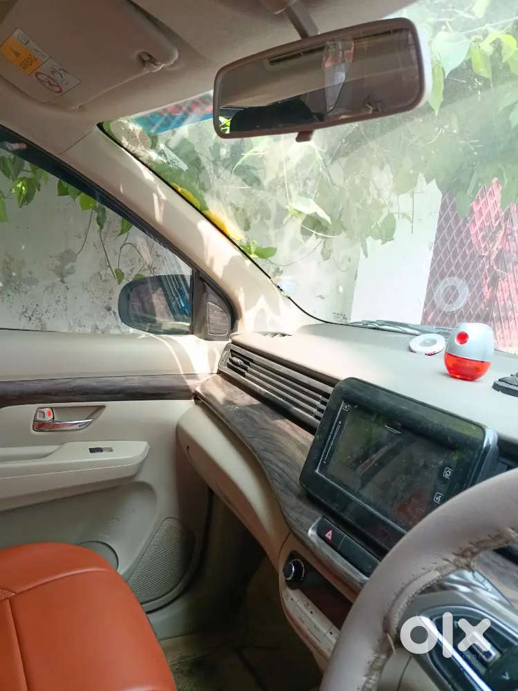 Maruti Suzuki Ertiga Top Model Zxi Smart Hybrid
