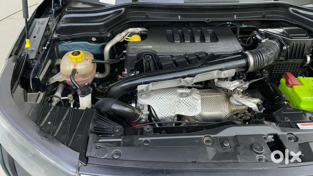 Mahindra Xuv300 W6 Amt Diesel, 2023, Diesel
