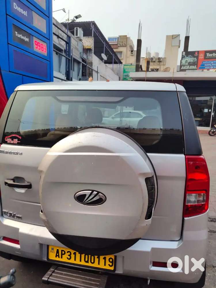 Mahandra Tuv300 Vehicle