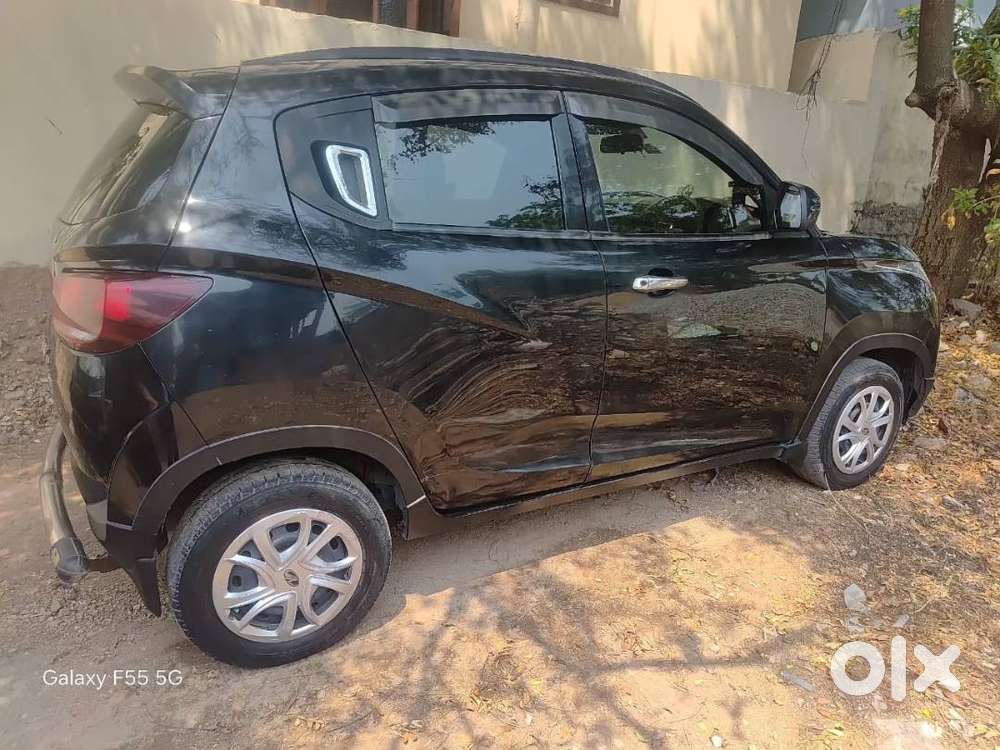 Mahindra Kuv 100 K4 Plus G80 Vehicle For Sale