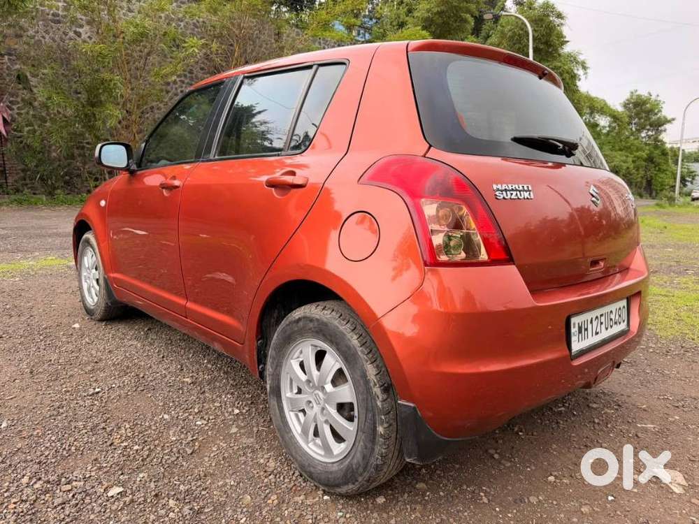 Maruti Suzuki Swift Zxi Bsiv, 2010, Petrol