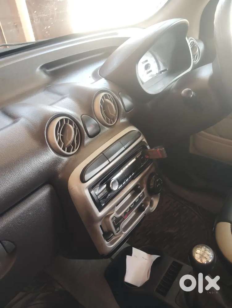 Hyundai Staria 2012