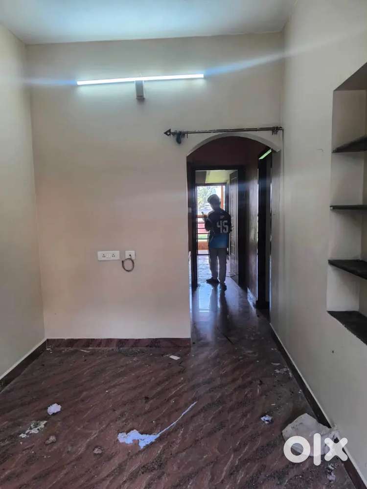 Kulooru 1 bhk house for rent with car parking 8500