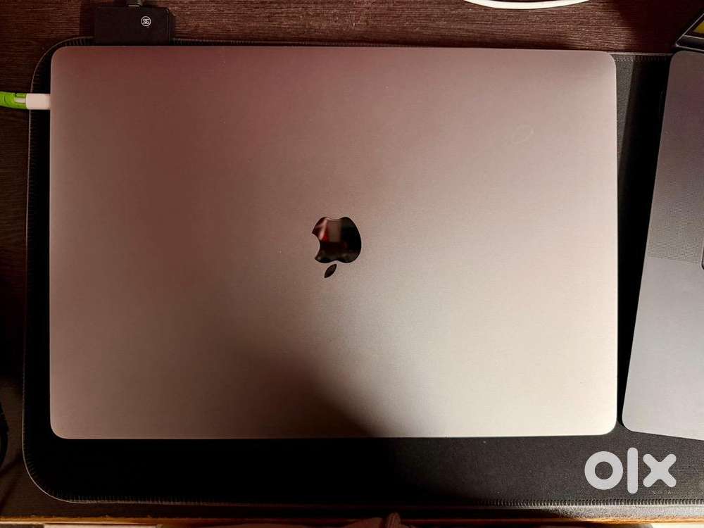 2025年OS 美品 MacBook Pro 16インチ i9 32GB/1TB Macbook Pro 16 inch intel i9, 32GB Ram, 1TB SSD - Computers