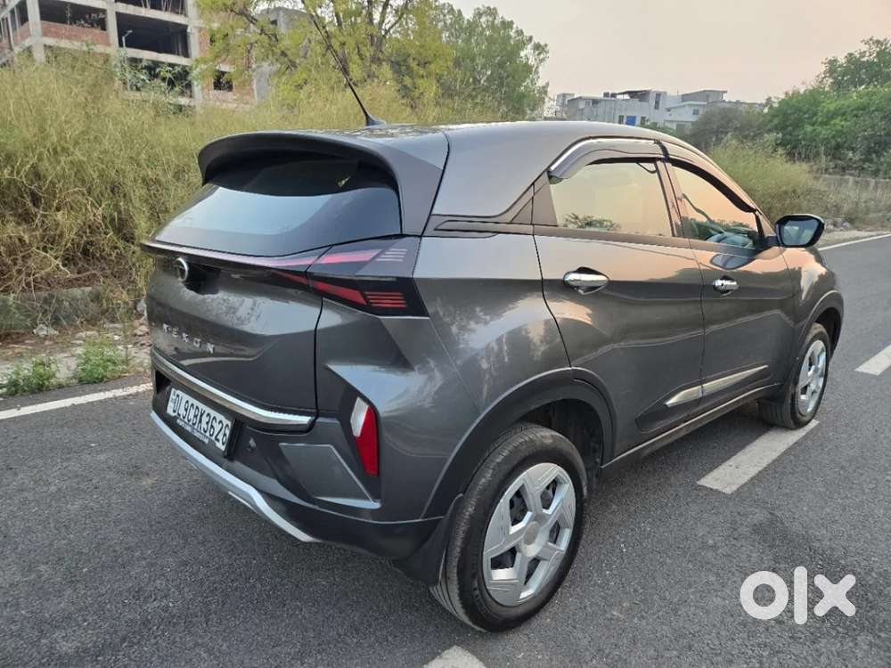 Tata Nexon, 2025, Petrol