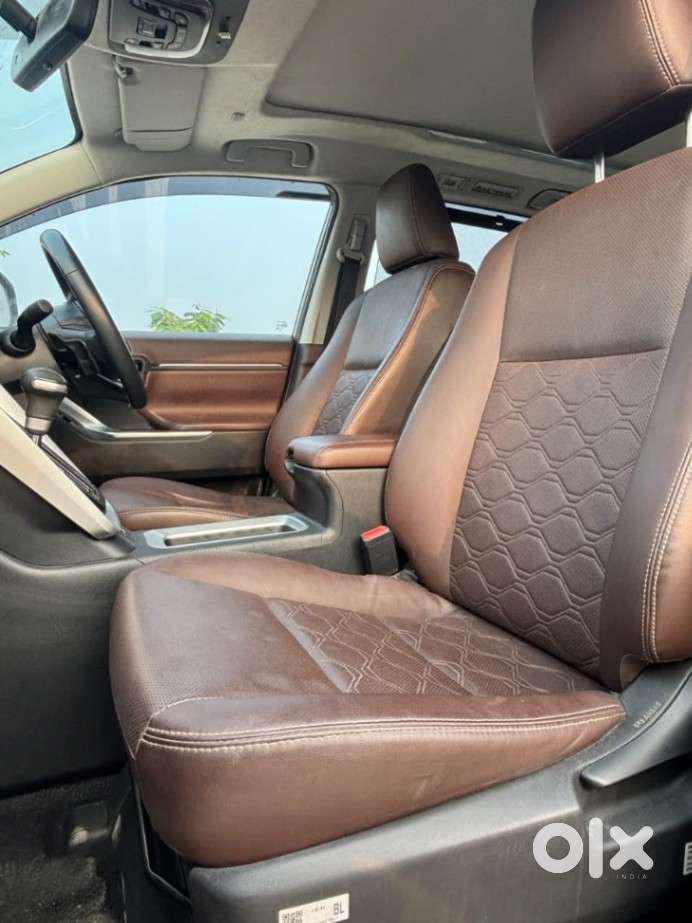 Toyota Innova Hycross 2.0 Zx Hybrid 7 Str, 2023, Petrol