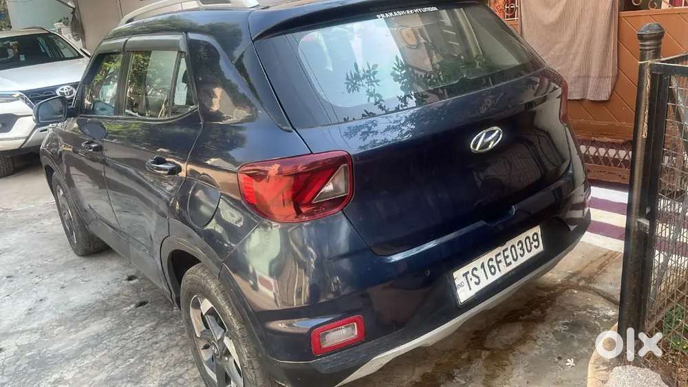Hyundai Venue 2021 Diesel 88273 Km Driven