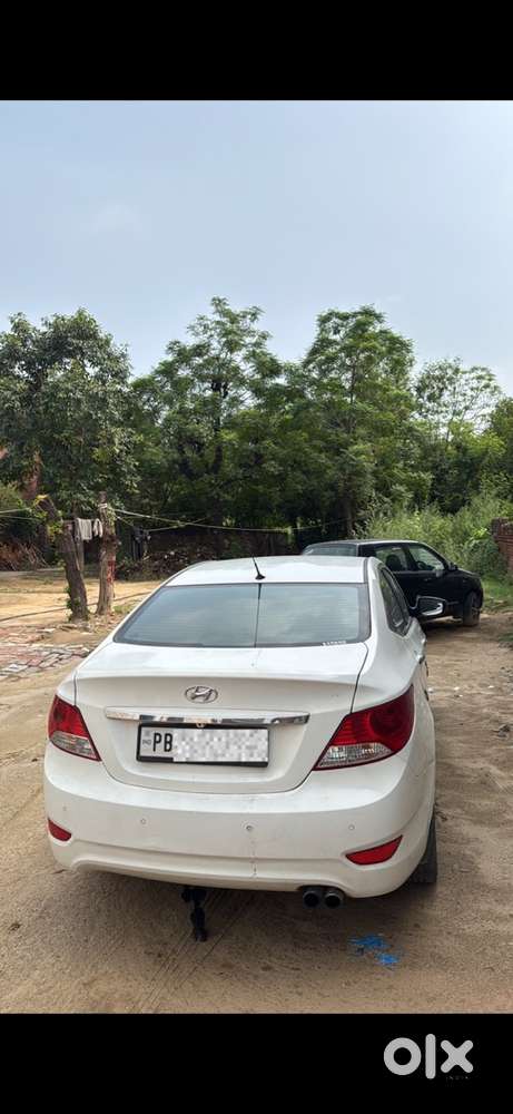 Hyundai Fluidic Verna 2014 Diesel Manual