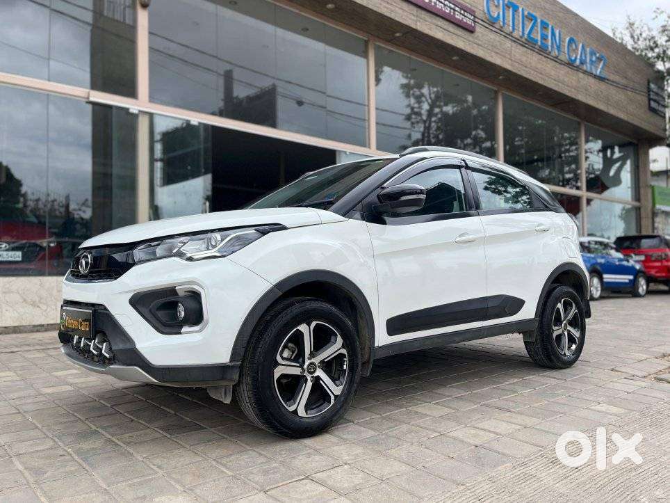 Tata Nexon 1.2 Revotron Xza Plus, 2023, Petrol