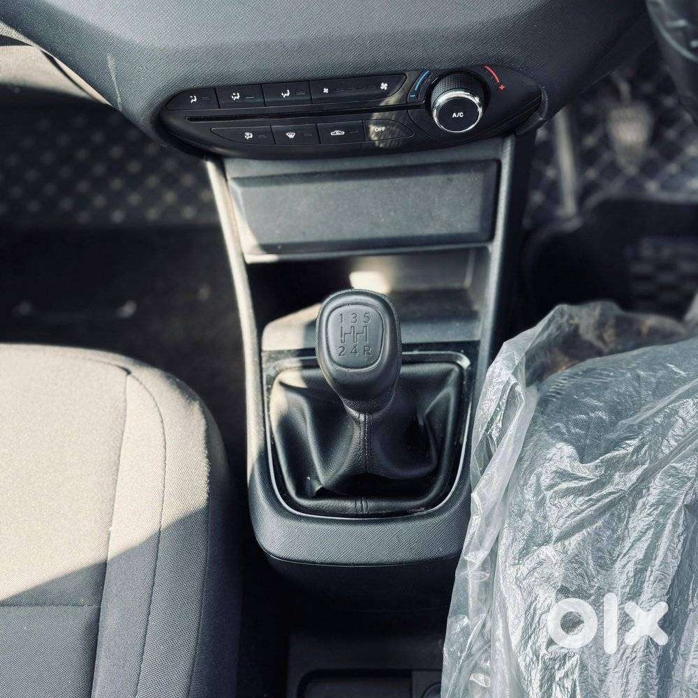 Tata Punch Pure, 2025, Petrol