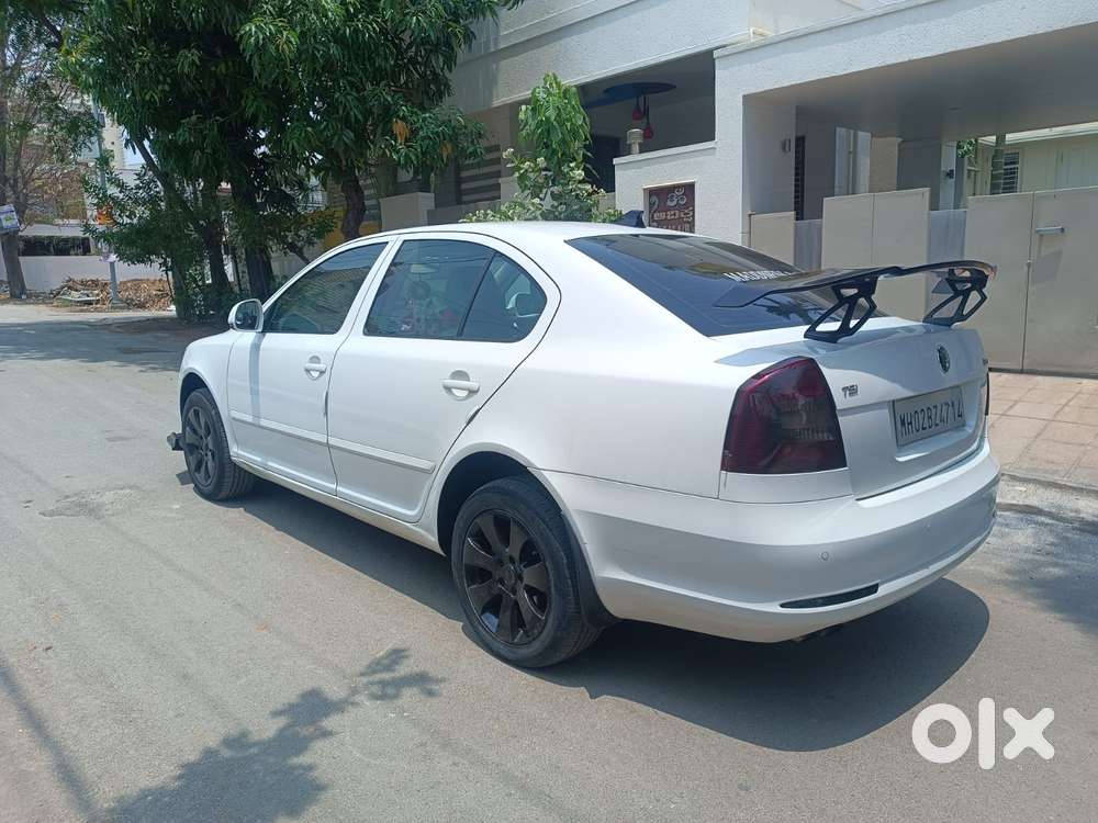 Skoda Laura 1.8 Tsi Ambiente, 2010, Petrol