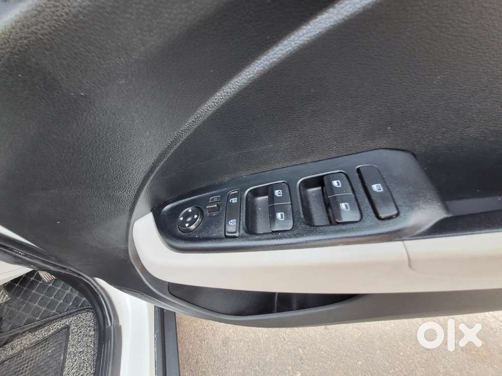 Hyundai Venue S (o) 1.2 Petrol Knight Edition, 2025, Petrol