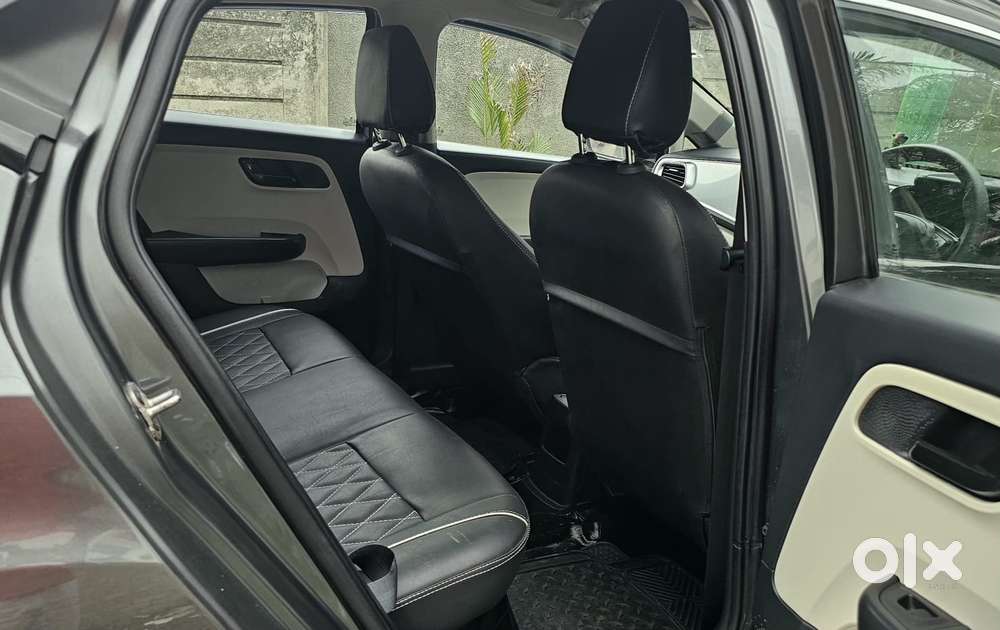 Tata Altroz 1.2 Xt, 2022, Petrol