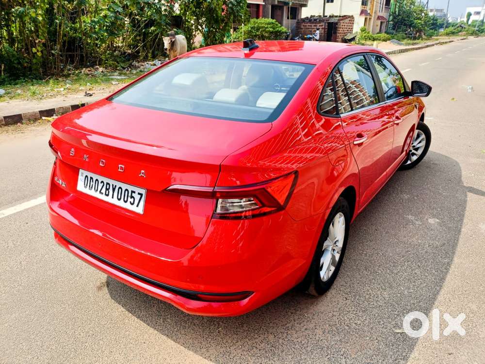 Skoda Slavia Ambition 1.0l Tsi At, 2022, Petrol