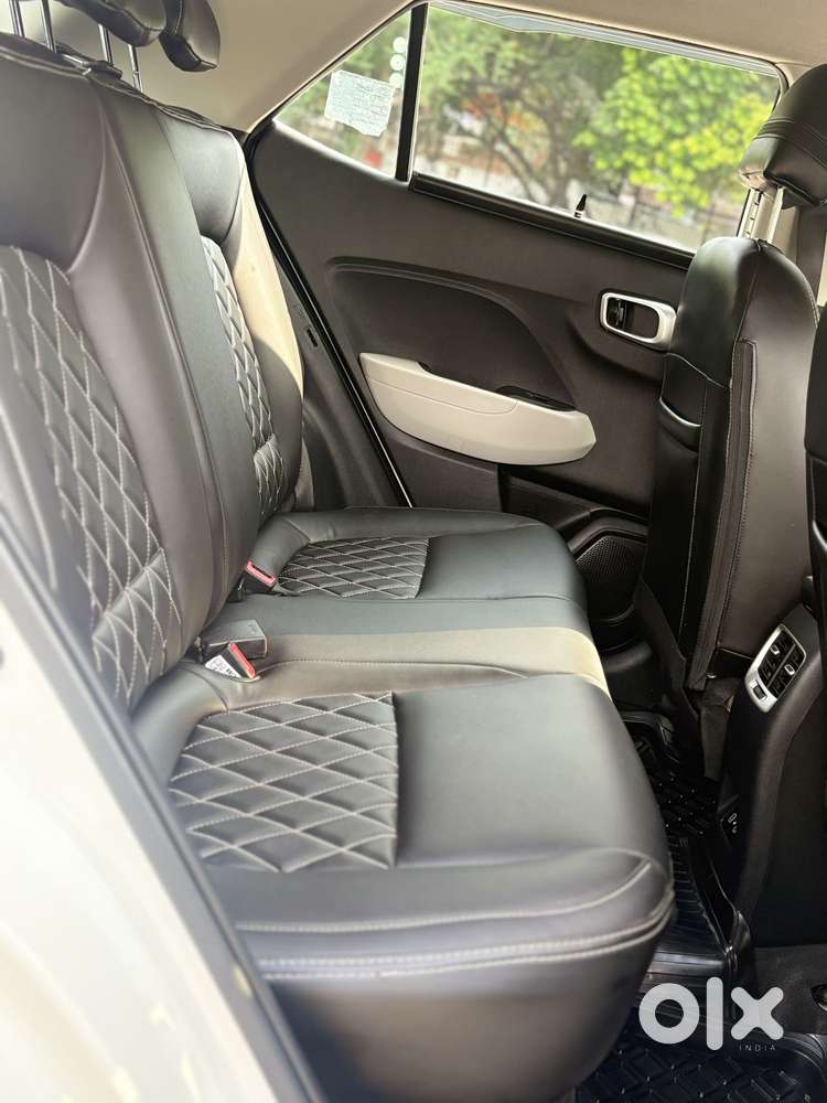 Hyundai Venue 1.0 S (o) Turbo Dct, 2023, Petrol
