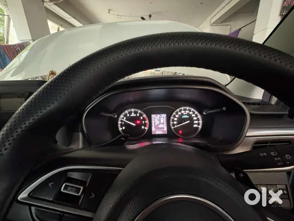 Maruti Suzuki Brezza 2025 Petrol 9500 Km Driven Automatic