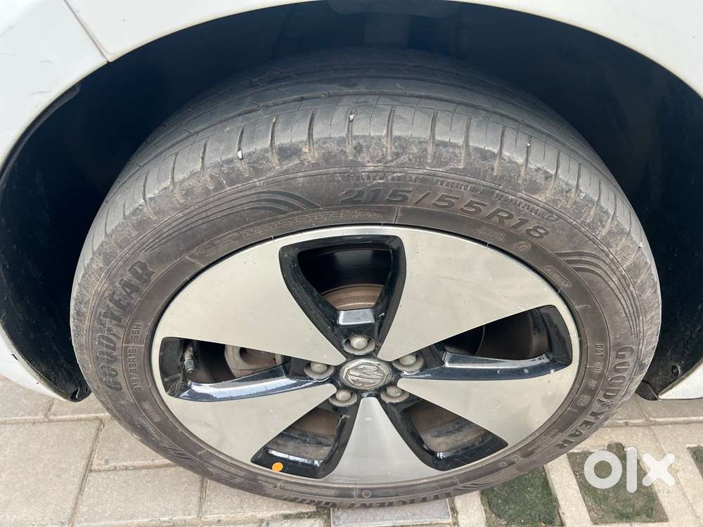 Mg Windsor Ev Essence, 2025, Electric