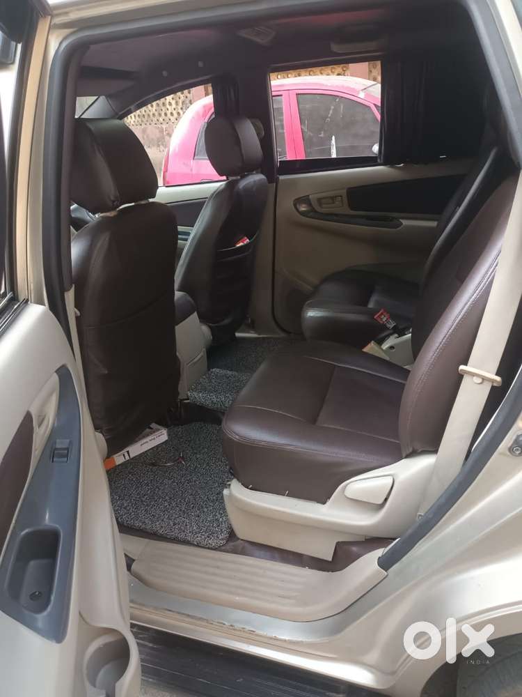 Toyota Innova 2004-2011 2.5 G4 Diesel 7-seater, 2009, Diesel