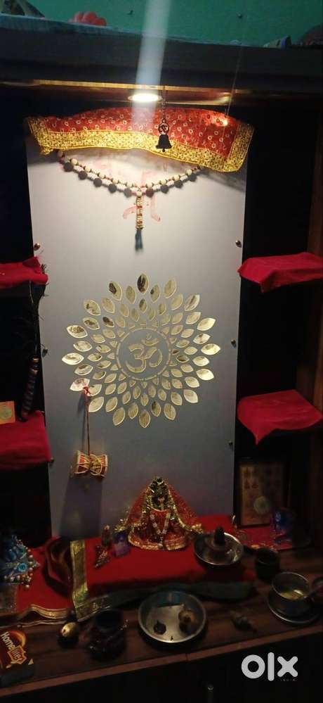 Beautiful Wooden Mandir / Pooja Ghar with Storage – Good Condition