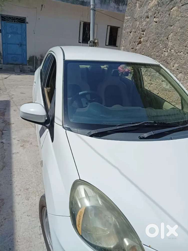 Honda Amaze 2013 Petrol Well Maintained